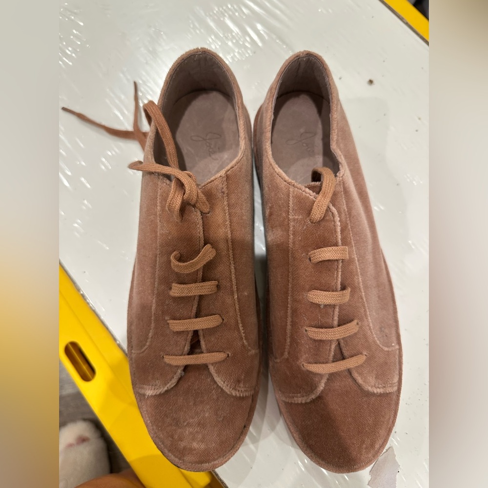 BNWT Joie Light Mauve Pink Suede Sneakers